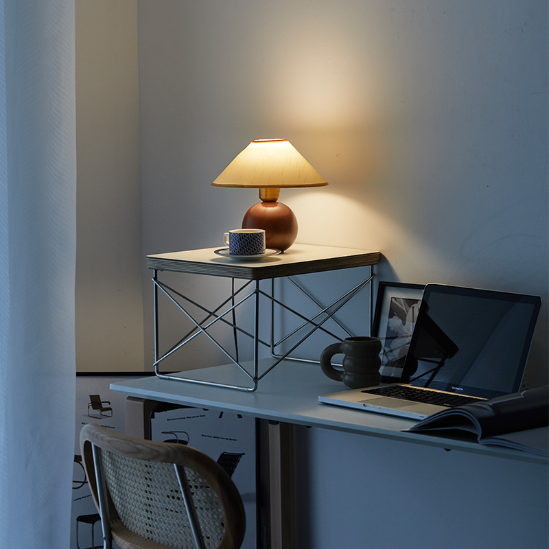 DECOPAI eames LTR side table,  - Desk Setup Laptop のレビューと価格